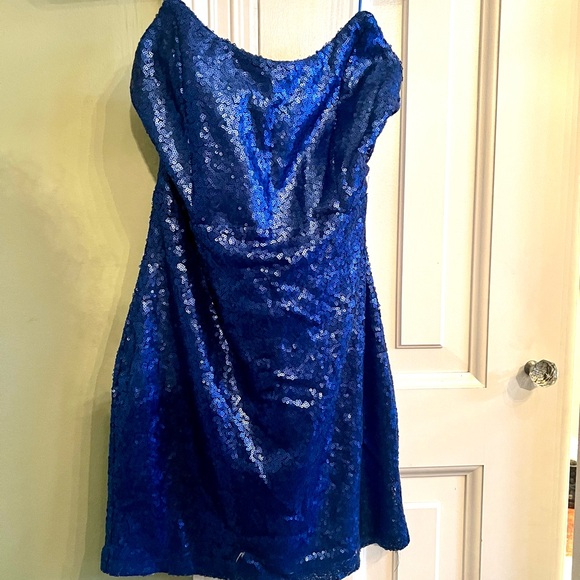 Revolve dress - Picture 2 of 2